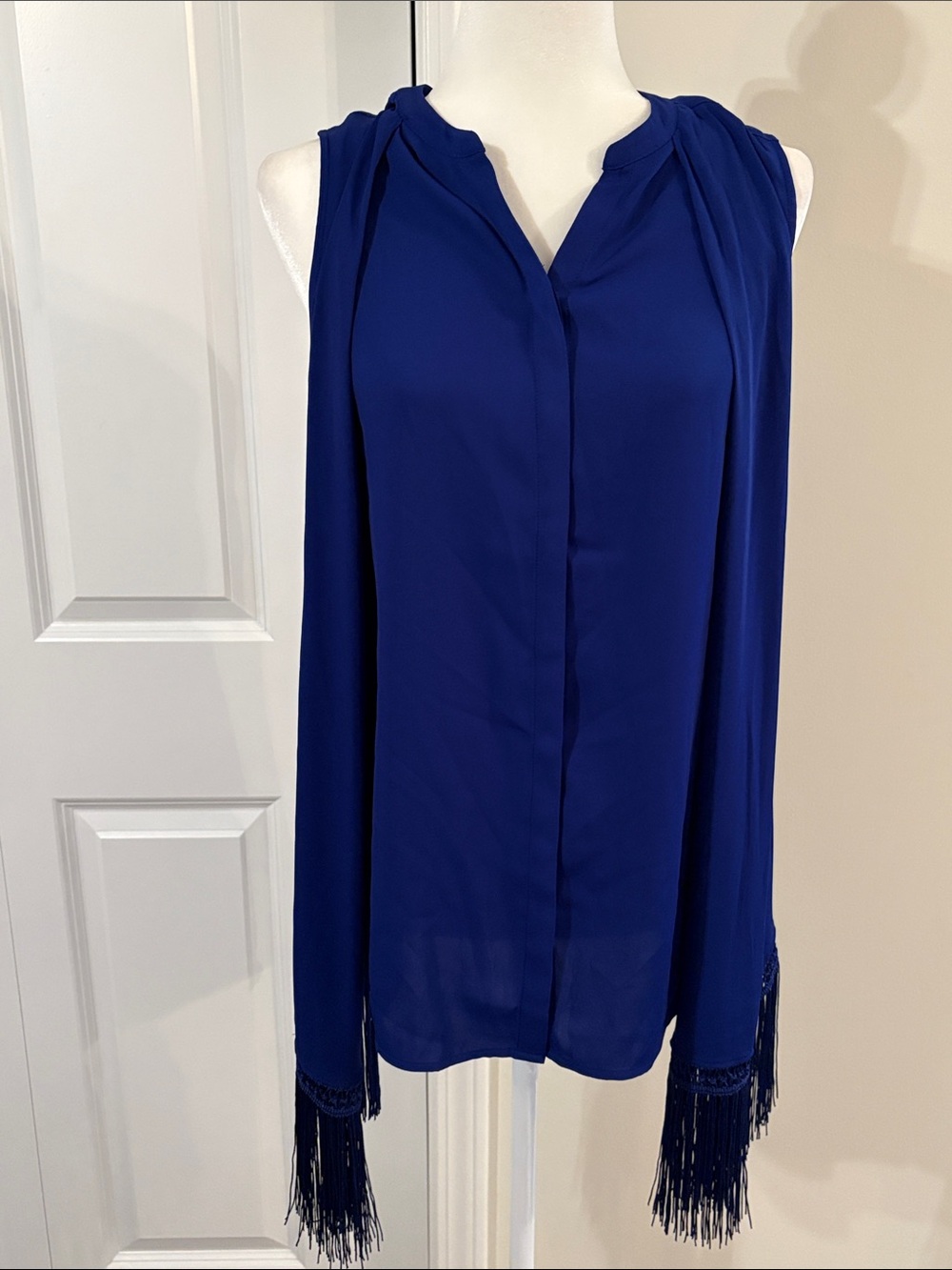 Chico's Drama Fringe Trim Sleeveless Blouse in Cobalt Blue Size 1 (Medium).